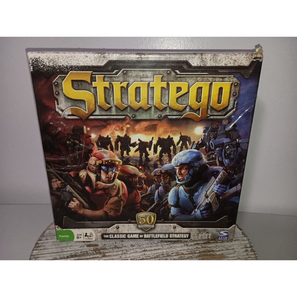 STRATEGO Board Game - The Classic Game of Battle Field Strategy (Pre-Owned)